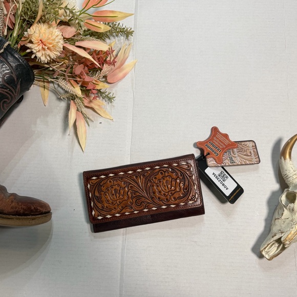 American Darling Handbags - American Darling Brown Leather Crossbody Bag with Intricate Design